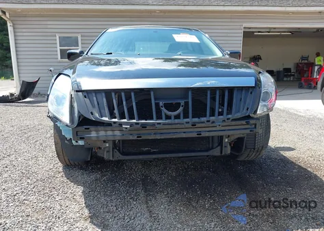 2010 Mercury Milan from USA, damaged, VIN 3MEHM0HAXAR617880
